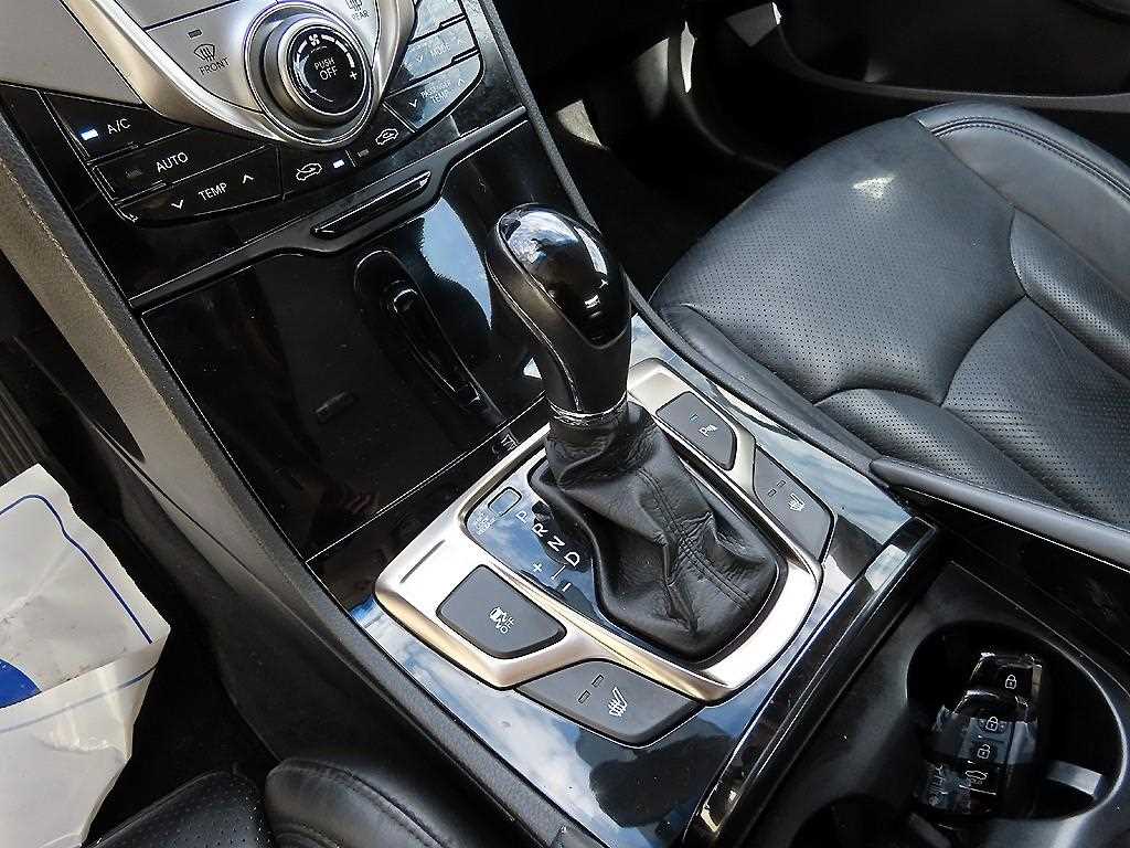 HYUNDAI Grandeur - Vista 10