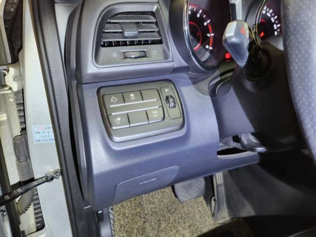 Ssangyong Tivoli - Vista 11