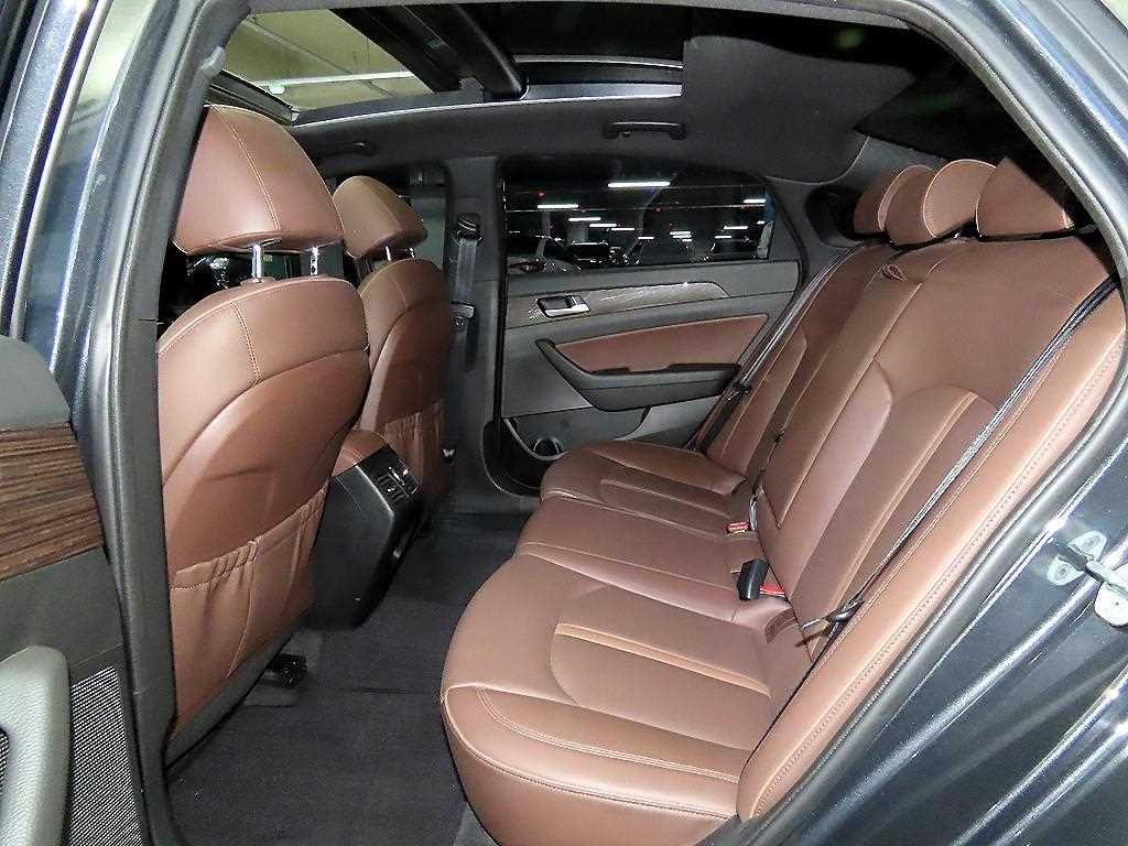 HYUNDAI Sonata - Vista 7