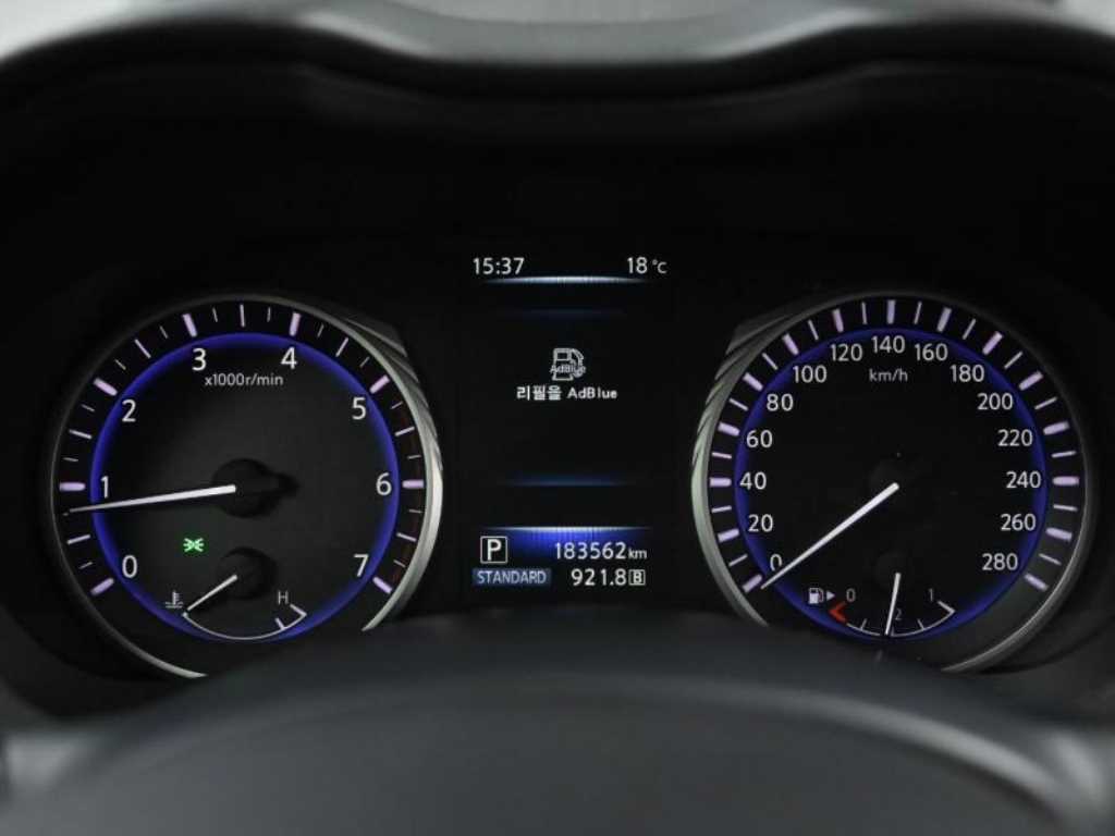 Infiniti Q - Vista 8