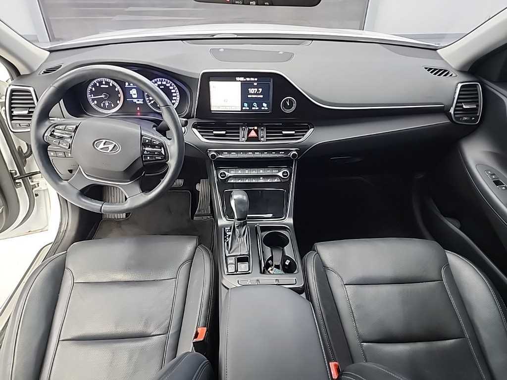 HYUNDAI Grandeur - Vista 7