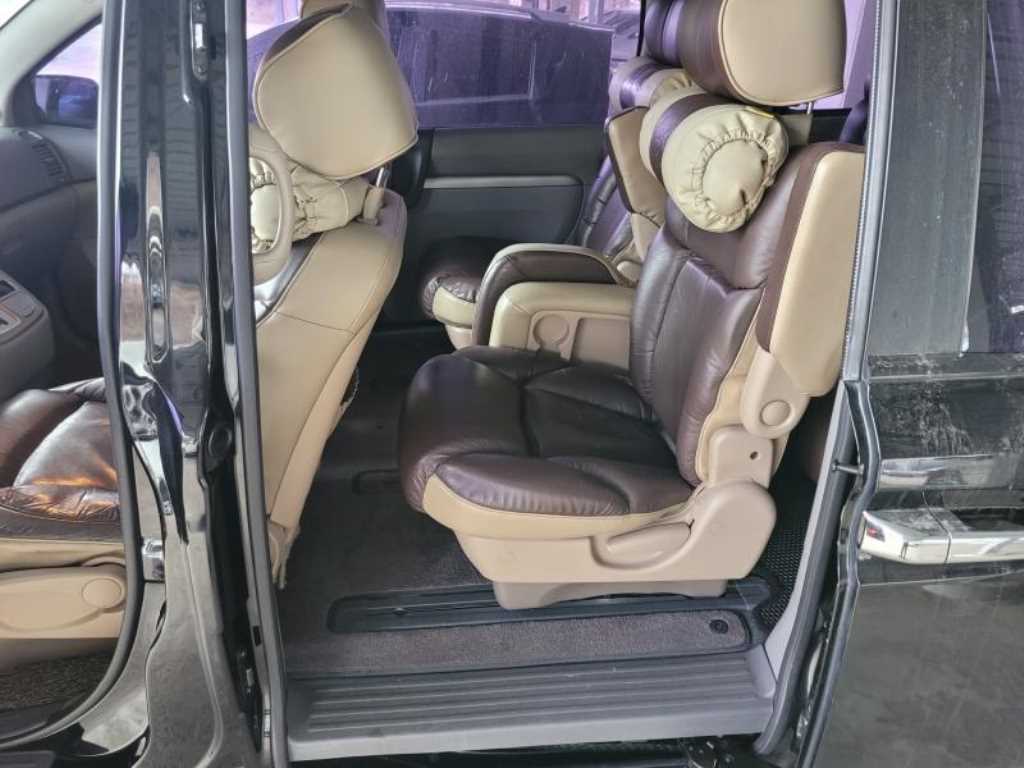 KIA Carnival - Vista 10