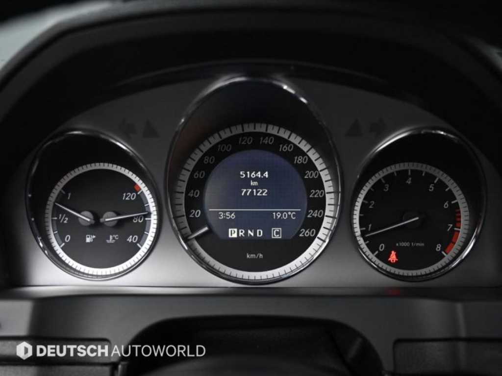 Mercedes Benz C Class - Vista 8