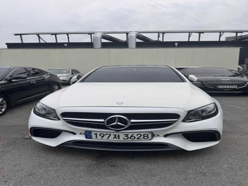 Mercedes Benz E class - Vista 5