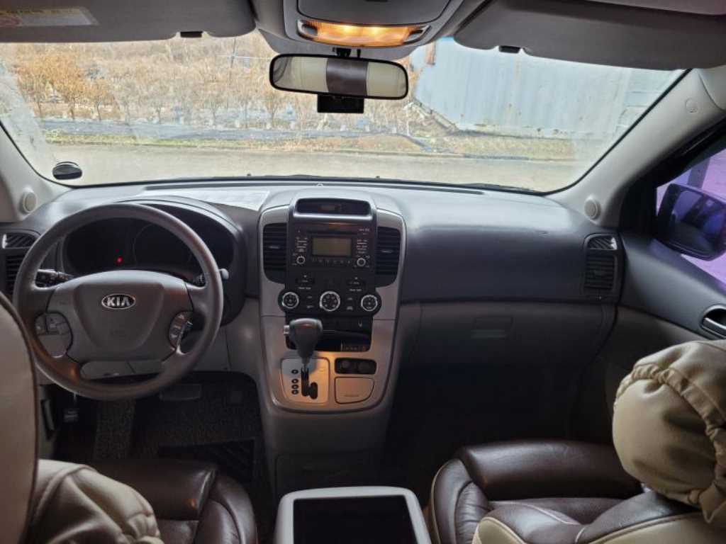 KIA Carnival - Vista 7