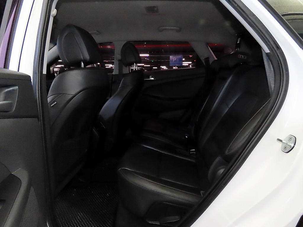 HYUNDAI Tucson - Vista 7