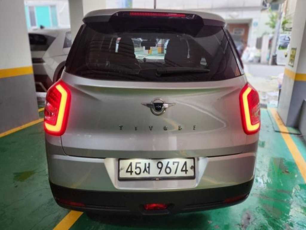 Ssangyong Tivoli - Vista 4