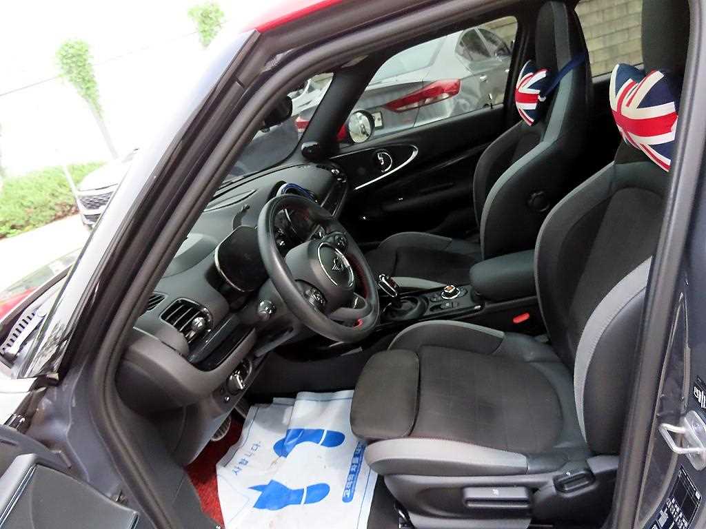 Mini Clubman - Vista 5