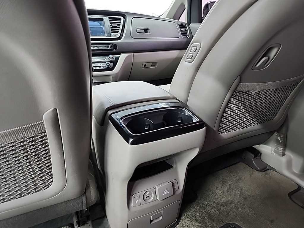 KIA Carnival 2017 Negro - Importación desde Corea - HF Imports Iquique - Foto 13