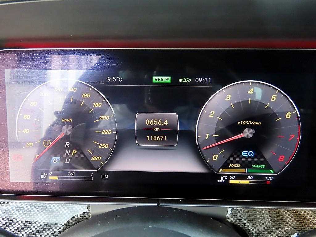 Mercedes Benz E class - Vista 9