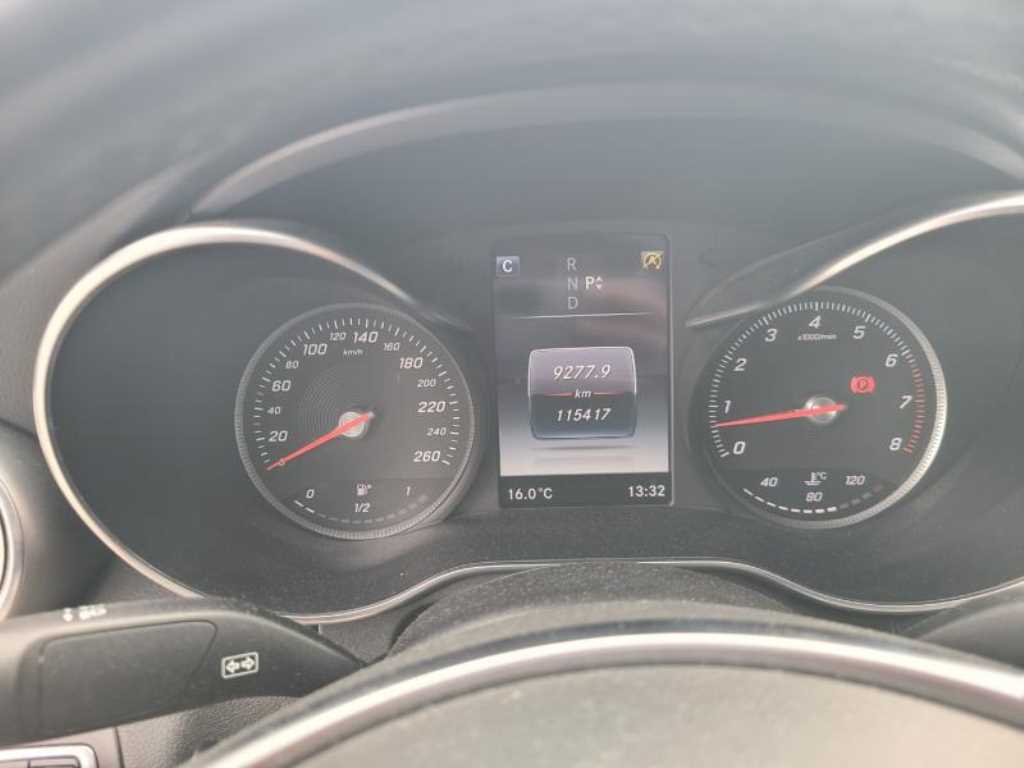 Mercedes Benz C Class - Vista 8