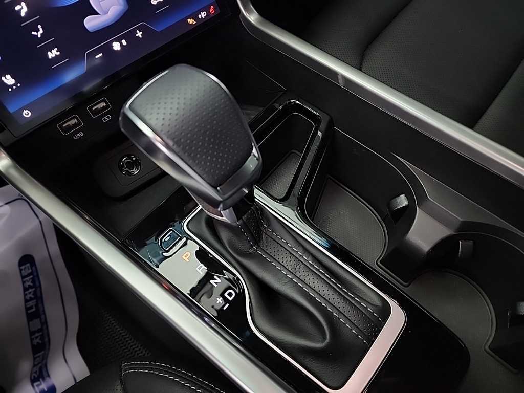 Ssangyong Torres - Vista 8