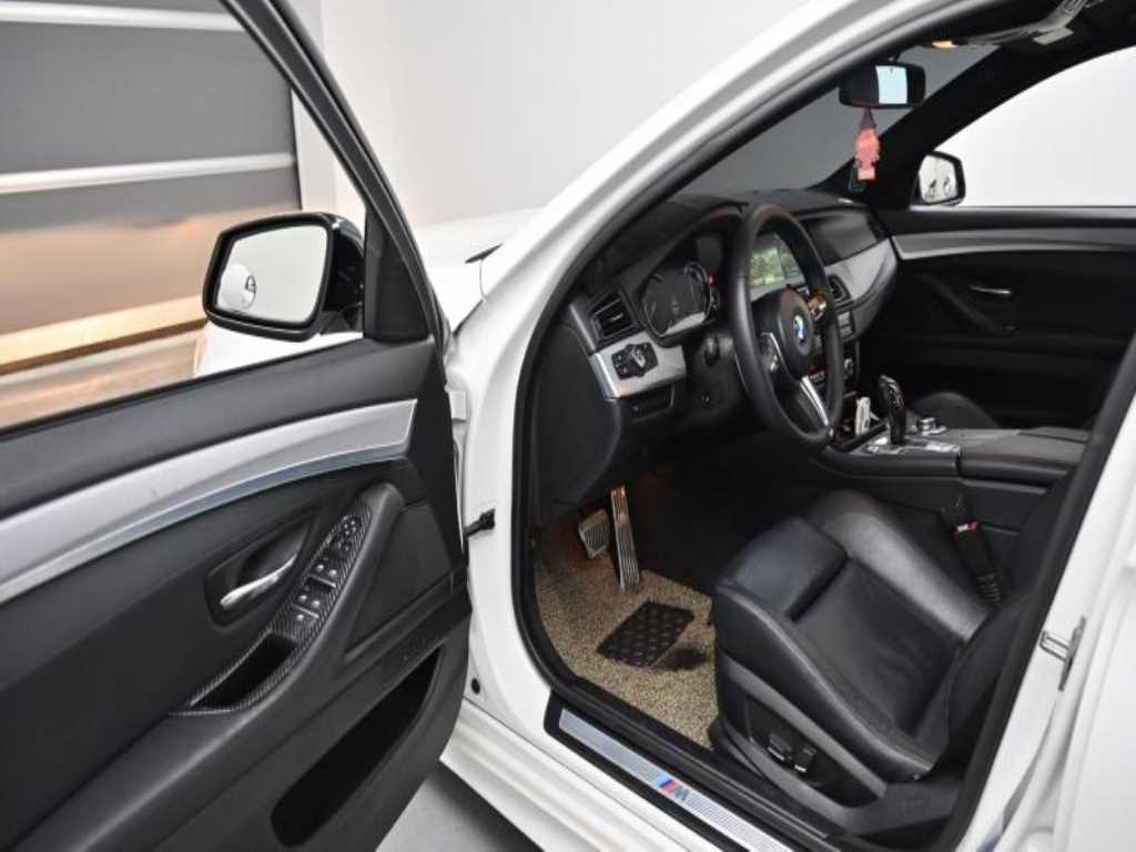 BMW 5 Series - Vista 11