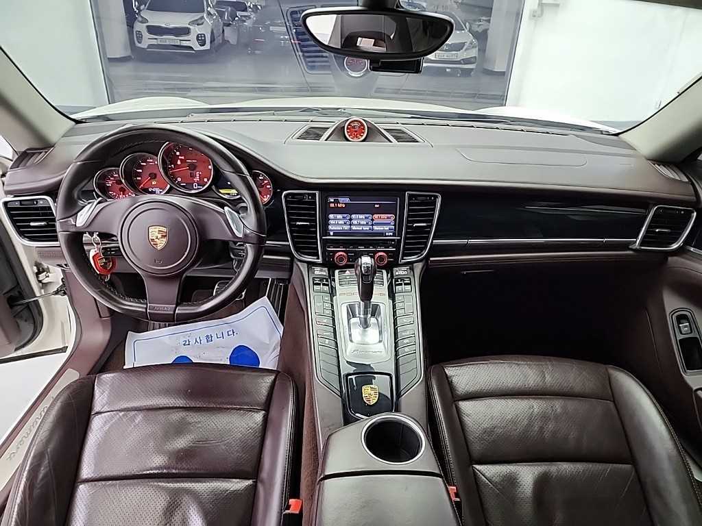 Porsche Panamera - Vista 7