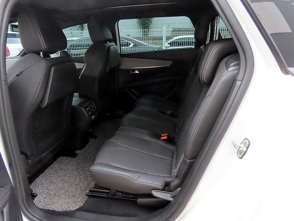 Peugeot 5008 - Vista 6