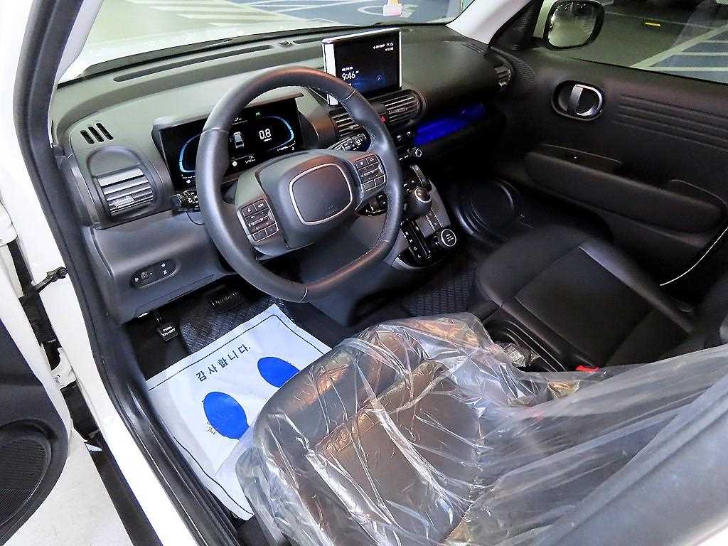 HYUNDAI Casper - Vista 10