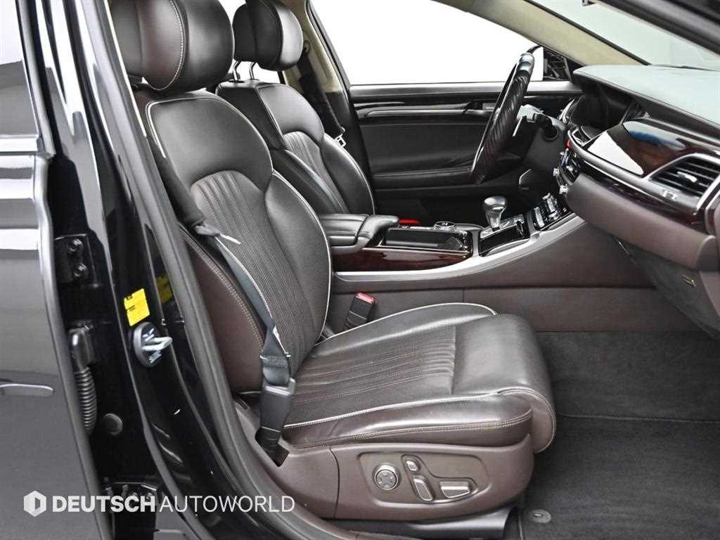 Genesis EQ900 - Vista 10