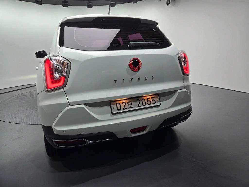 Ssangyong Tivoli - Vista 4