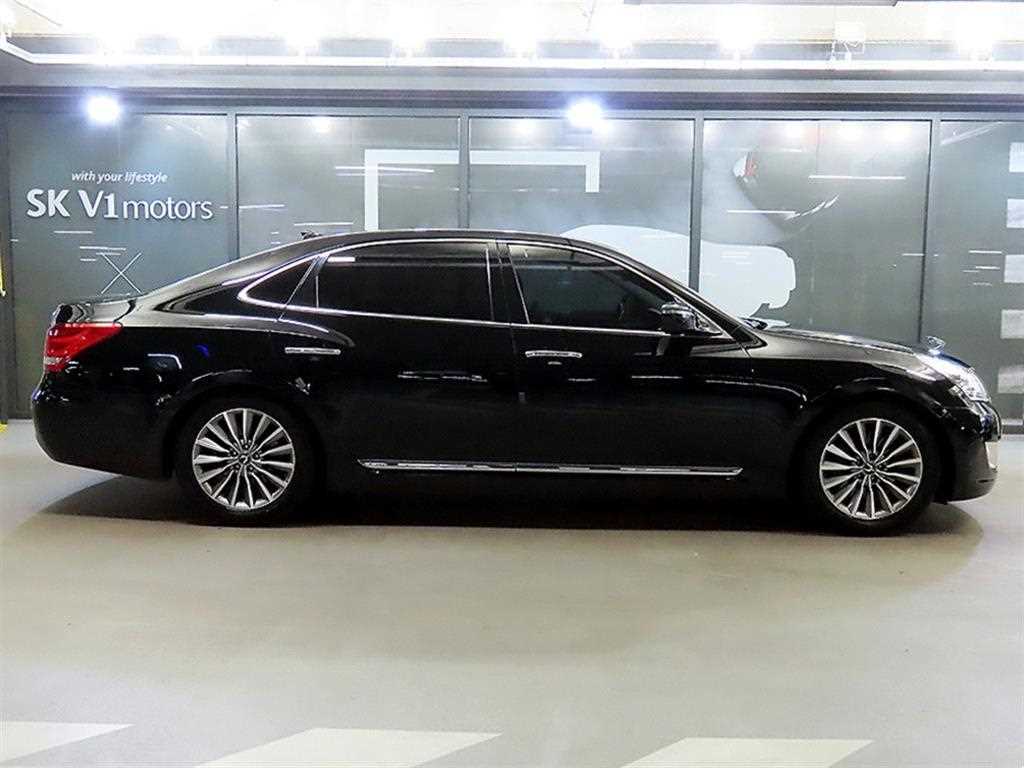 HYUNDAI Equus - Vista 3
