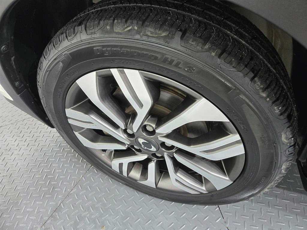 Ssangyong Tivoli - Vista 6