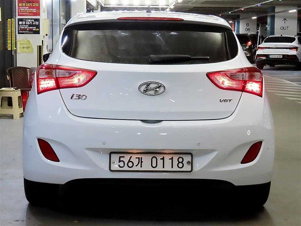 HYUNDAI i30 - Vista 5
