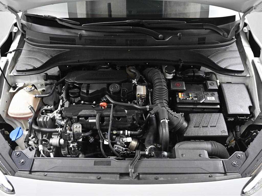 HYUNDAI Kona - Vista 6