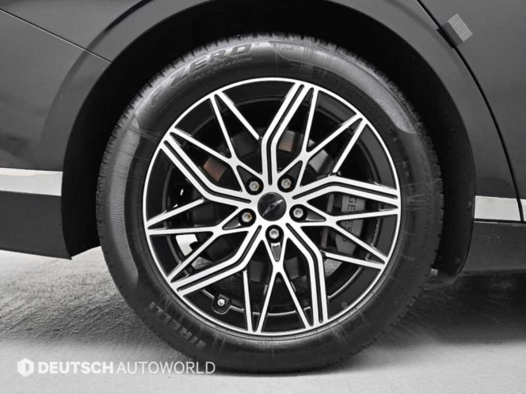 Genesis G90 - Vista 5