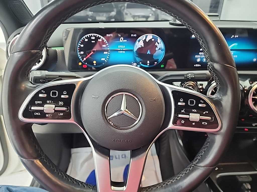 Mercedes Benz A Class - Vista 9