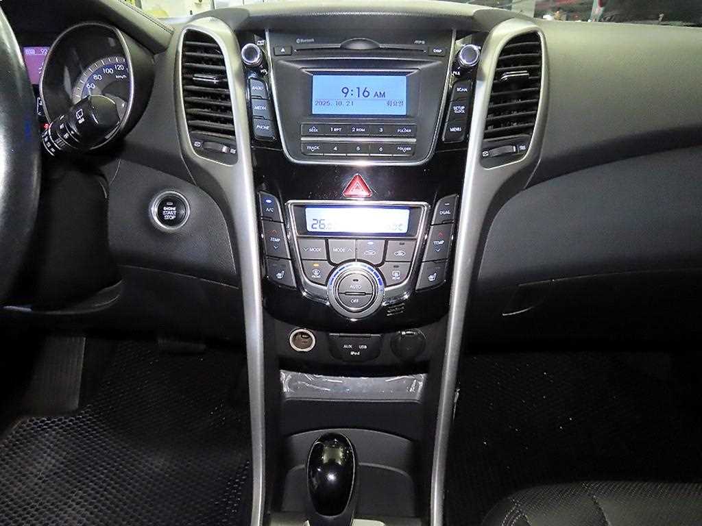 HYUNDAI i30 - Vista 11