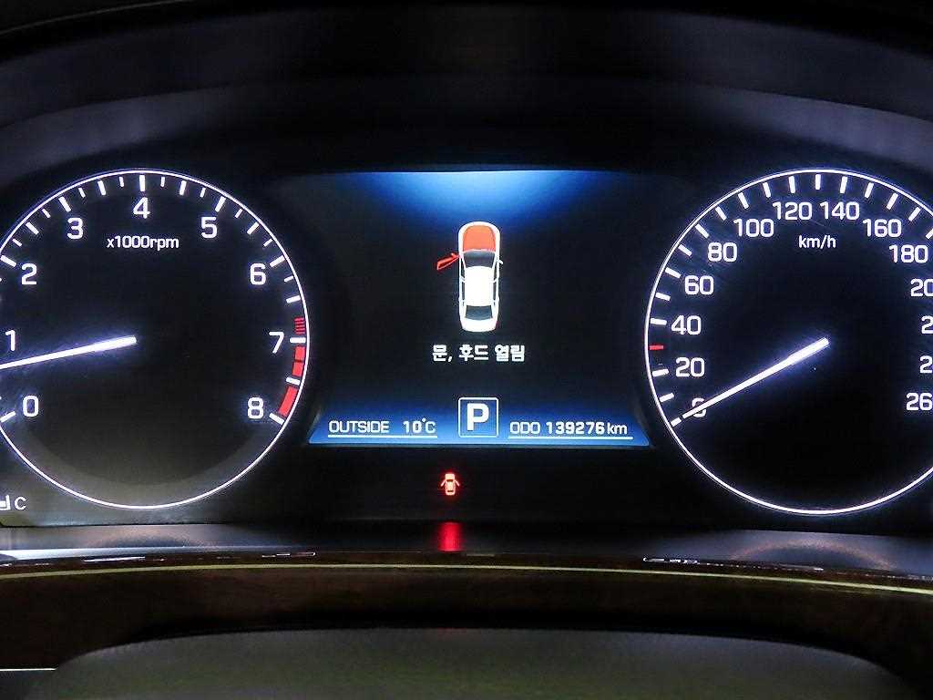 HYUNDAI Equus - Vista 9