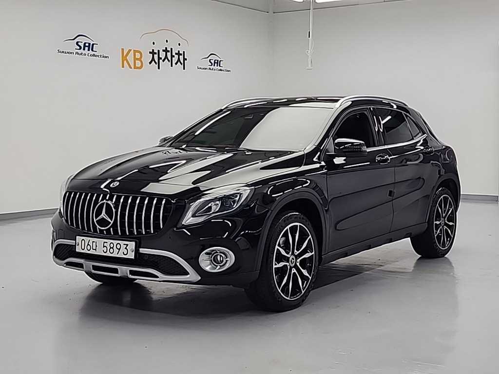 Mercedes Benz GLA Class 2018 Negro - Importación desde Corea - HF Imports Iquique - Foto 1