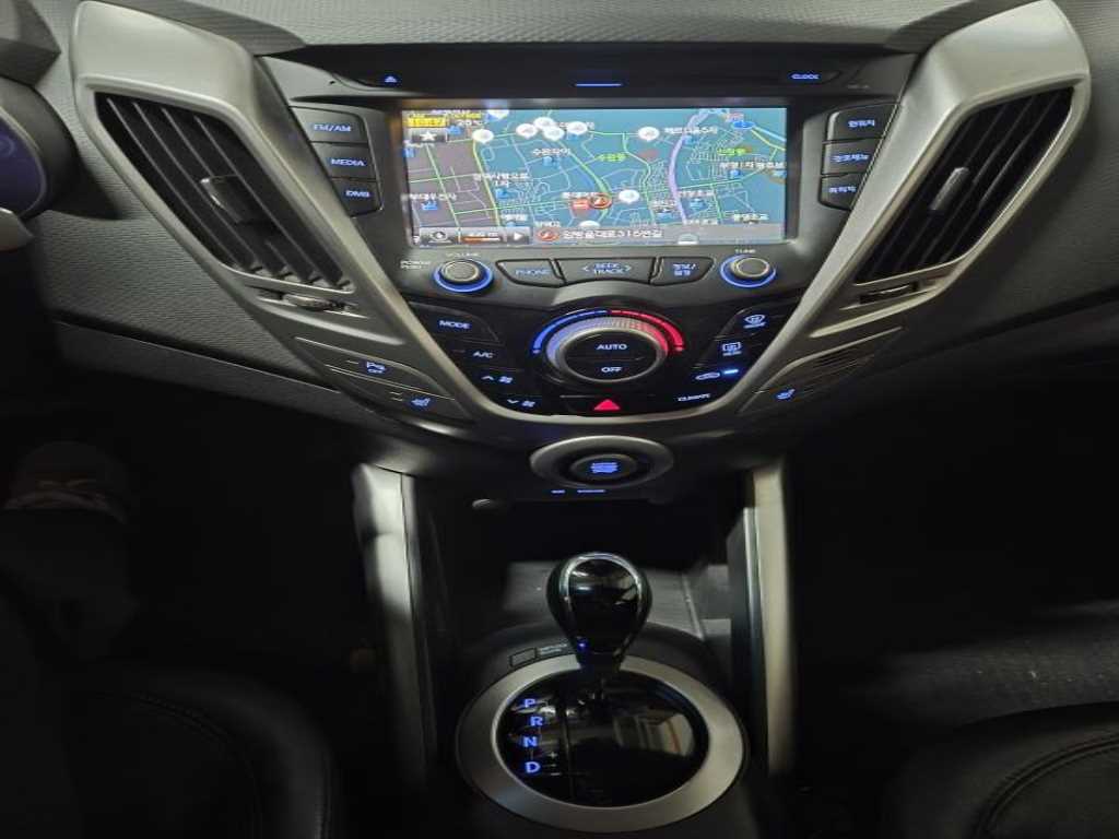 HYUNDAI Veloster - Vista 8