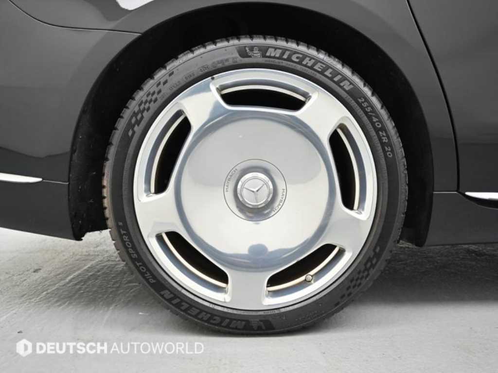 Mercedes Benz S Class - Vista 5