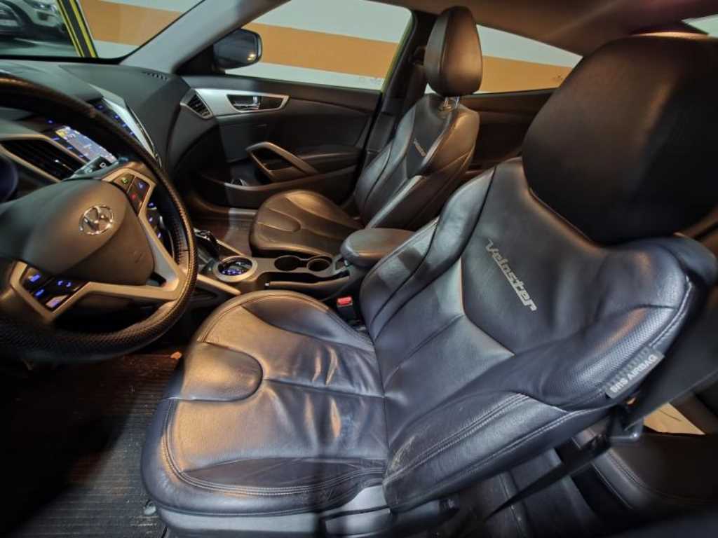HYUNDAI Veloster - Vista 9