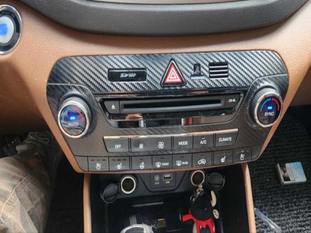 HYUNDAI Tucson - Vista 5