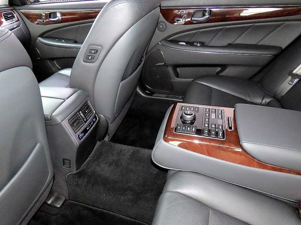 HYUNDAI Equus 2014 Negro - Importación desde Corea - HF Imports Iquique - Foto 18