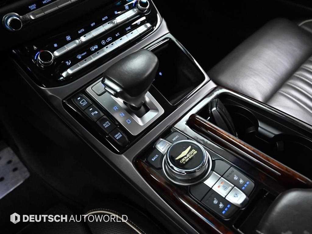 Genesis EQ900 - Vista 9