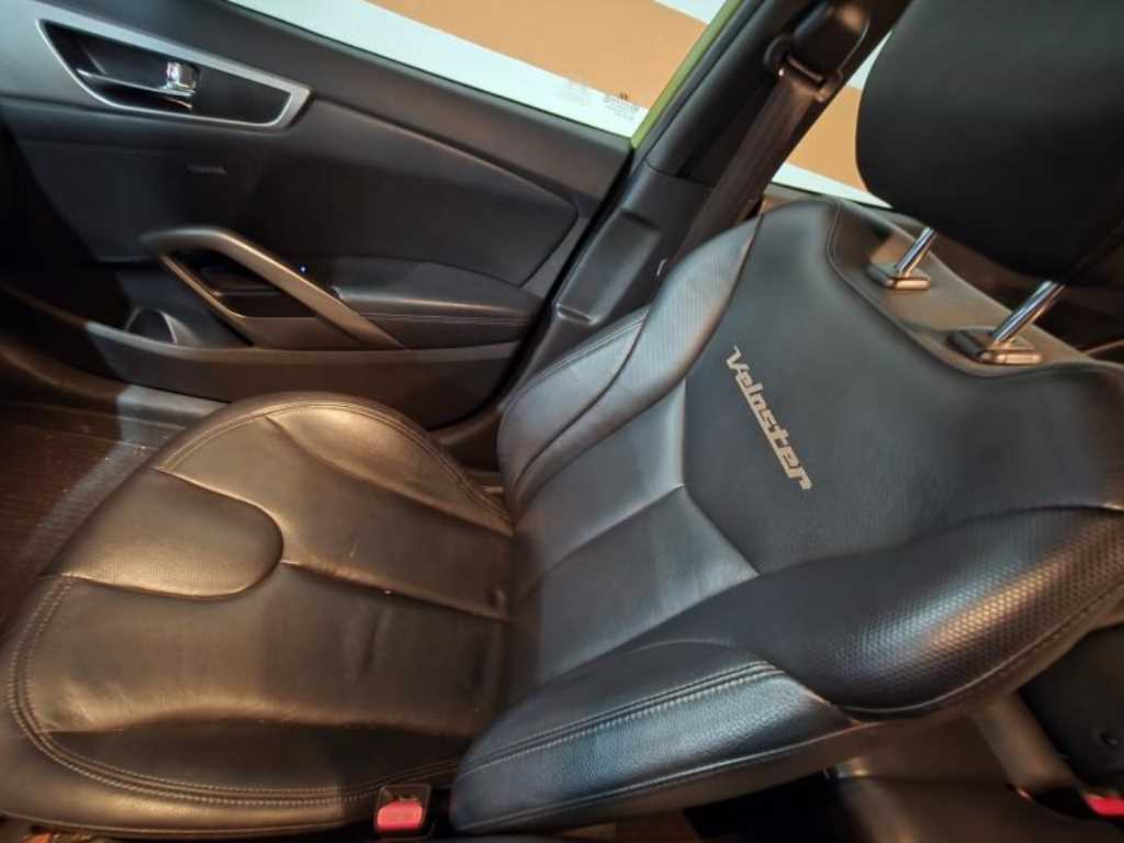 HYUNDAI Veloster - Vista 10