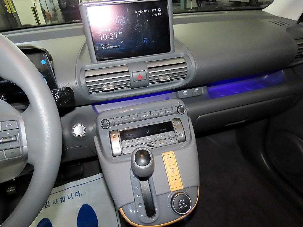 HYUNDAI Casper - Vista 11