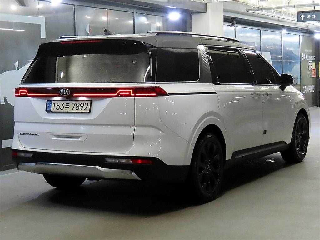 KIA Carnival - Vista 4