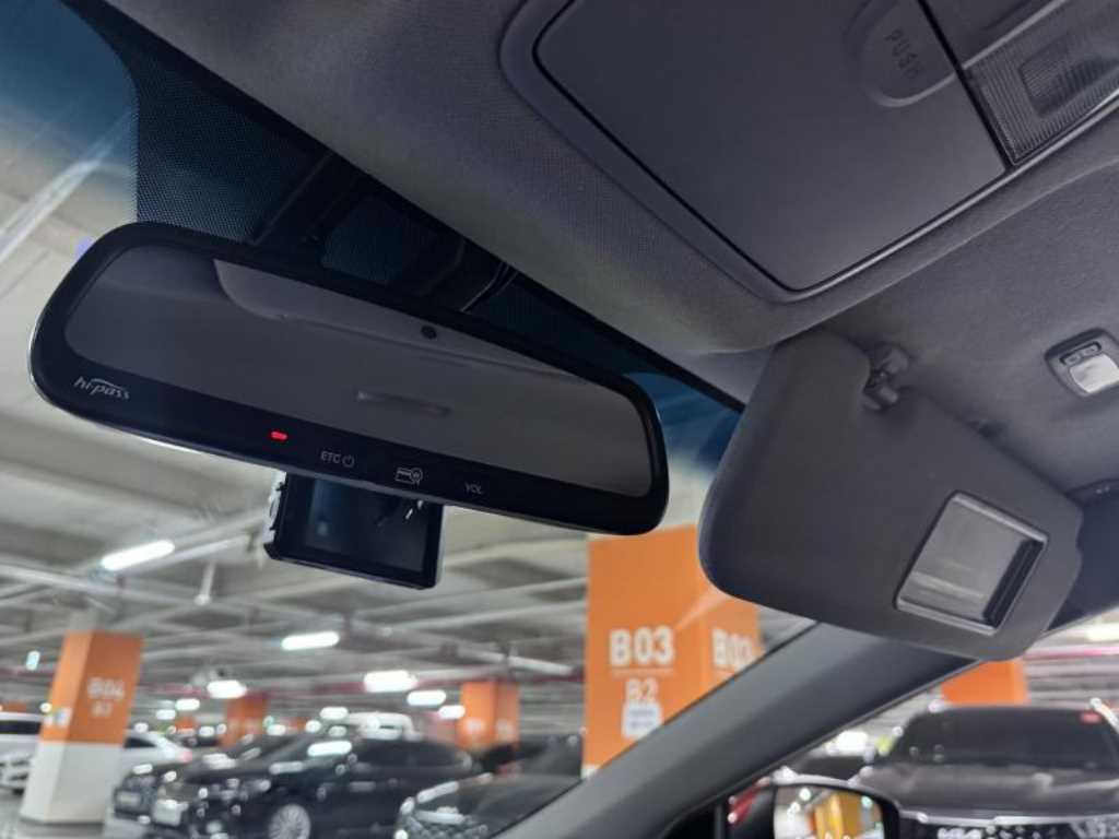 HYUNDAI Avante - Vista 9