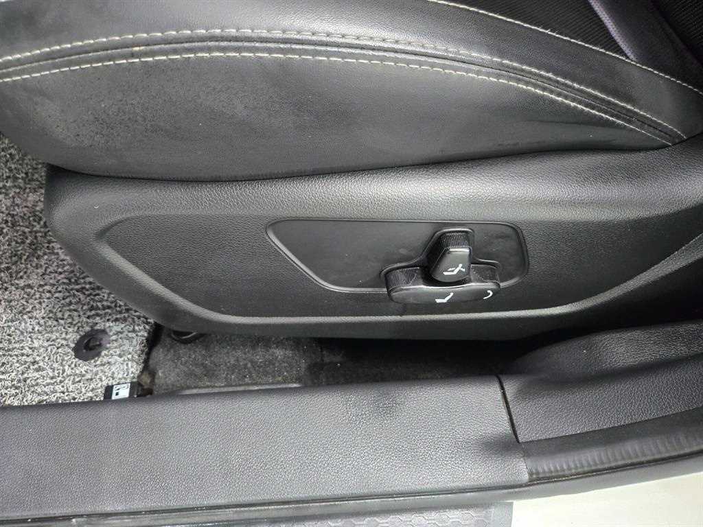 Ssangyong Tivoli - Vista 9