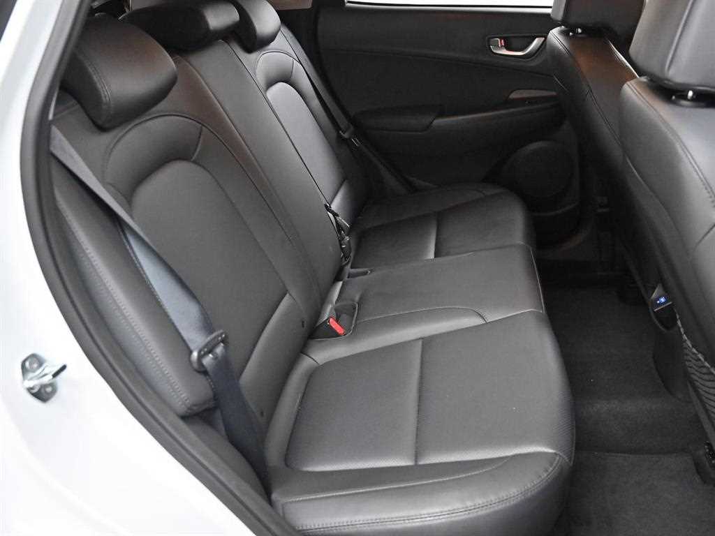 HYUNDAI Kona - Vista 12