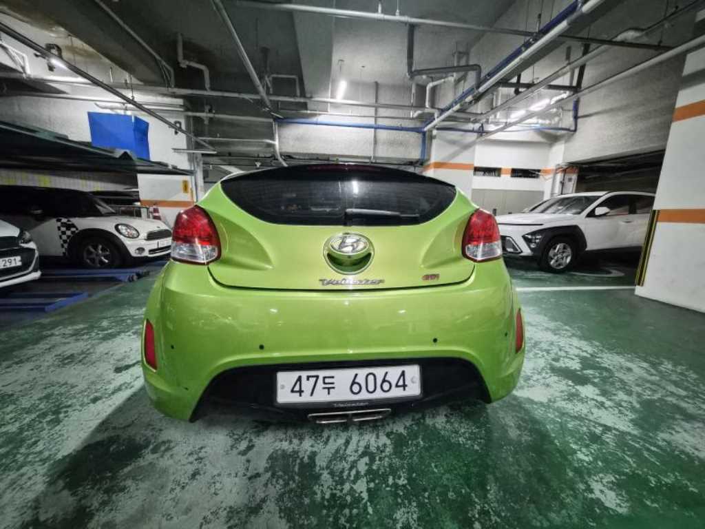 HYUNDAI Veloster - Vista 5