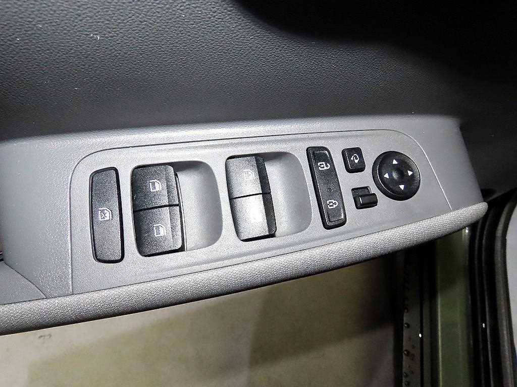 HYUNDAI Casper - Vista 12