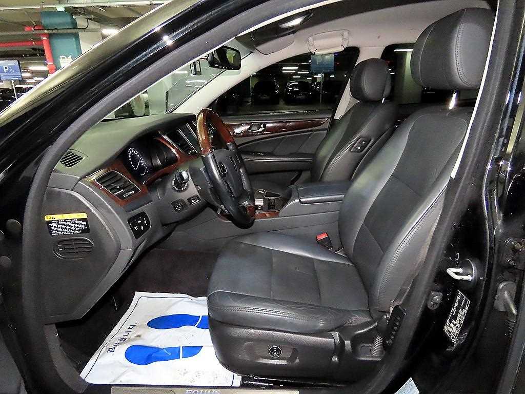 HYUNDAI Equus - Vista 6