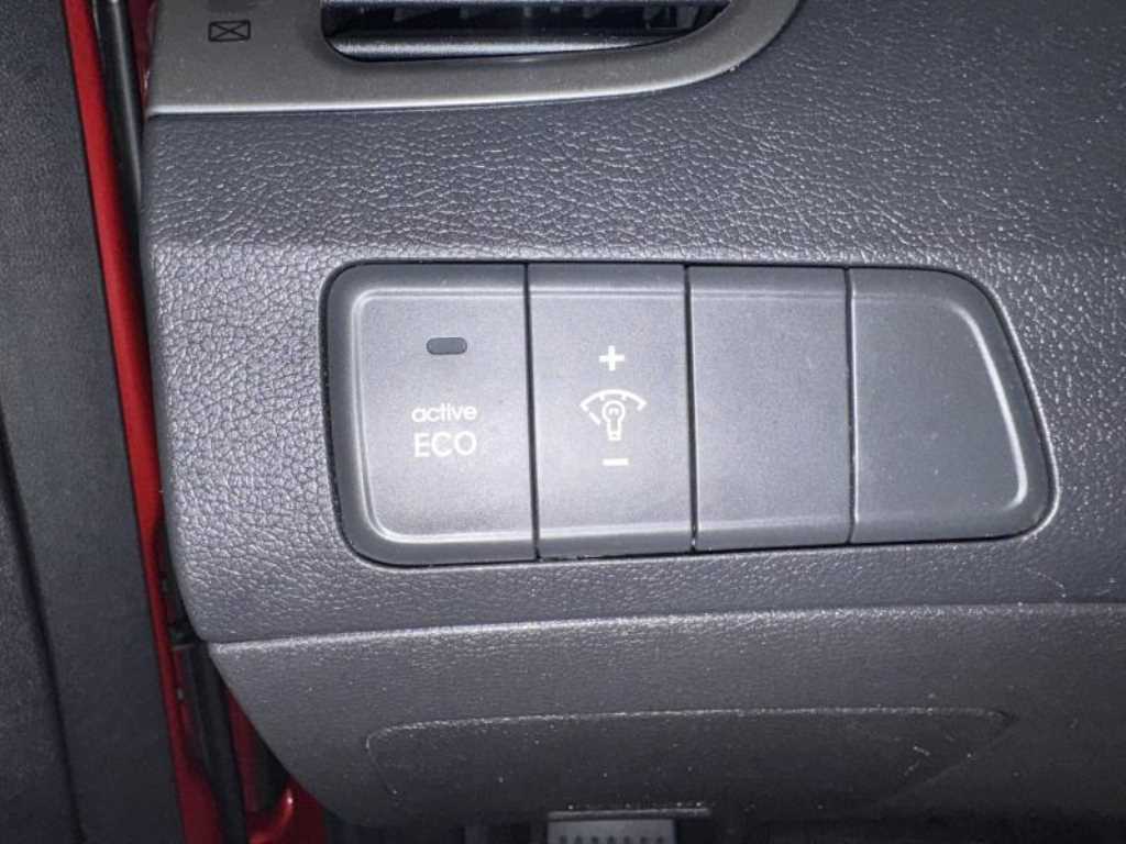 HYUNDAI Avante - Vista 11