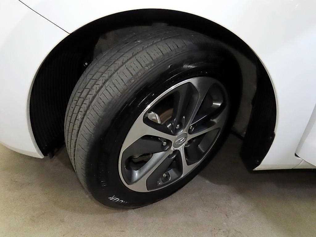 HYUNDAI i30 2016 Blanco - Importación desde Corea - HF Imports Iquique - Foto 18