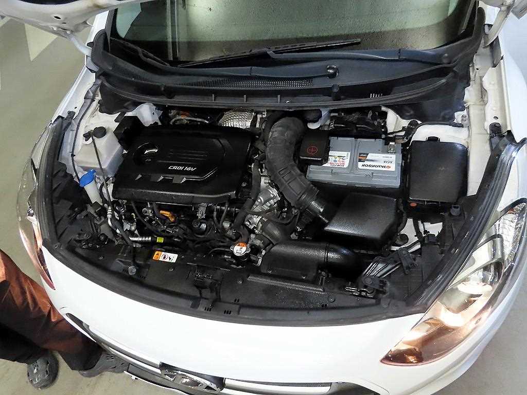 HYUNDAI i30 2016 Blanco - Importación desde Corea - HF Imports Iquique - Foto 17