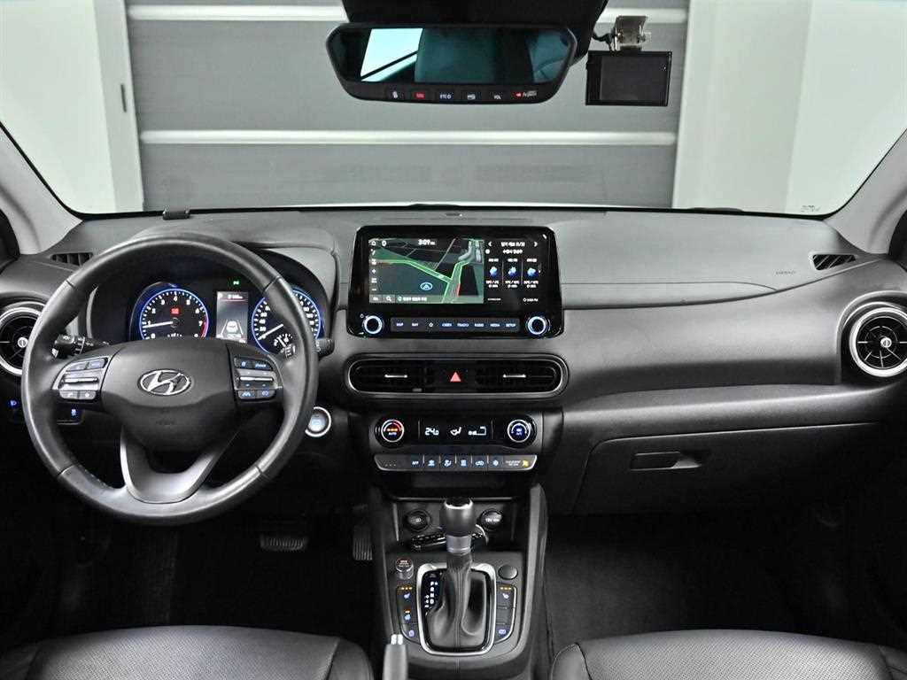 HYUNDAI Kona - Vista 7